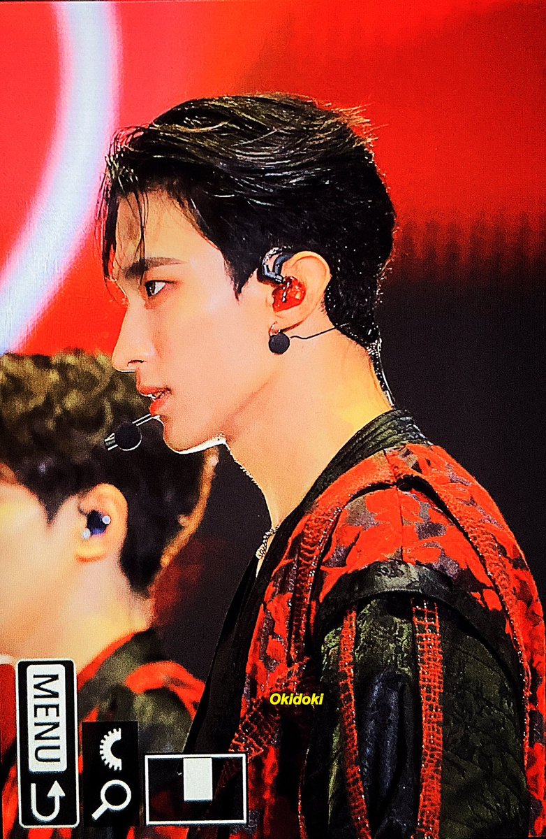 231010
#SEVENTEEN #DK  
#세븐틴 #도겸
멋져,,,