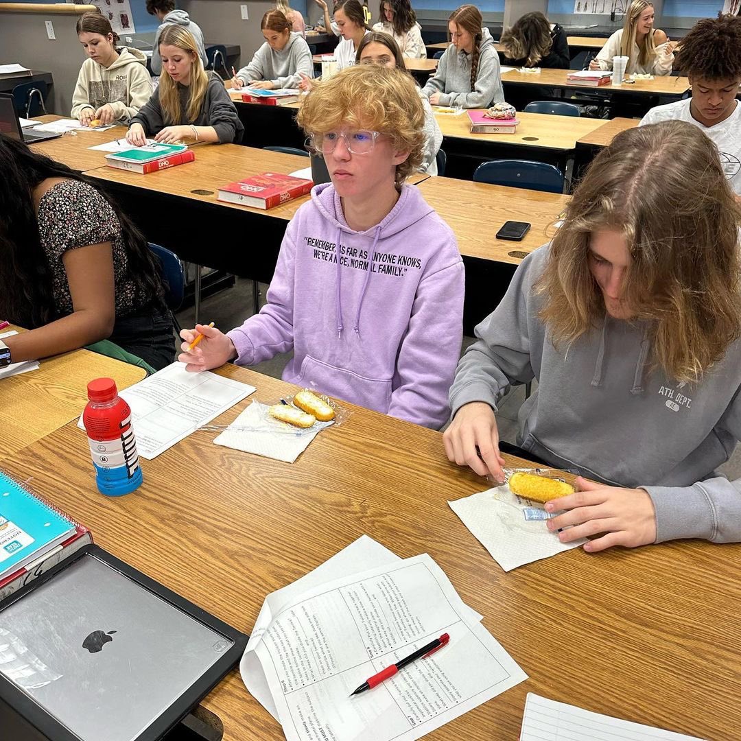 GulfShoresBOE's tweet image. Repost from @gshs_sportsmed
•
Foundations of Health Science students practiced their anatomical directional terms today! They completed a dissection lab and labeled their patient with different directional terms used in health care! #HealthScienceAcademy #Anatomy