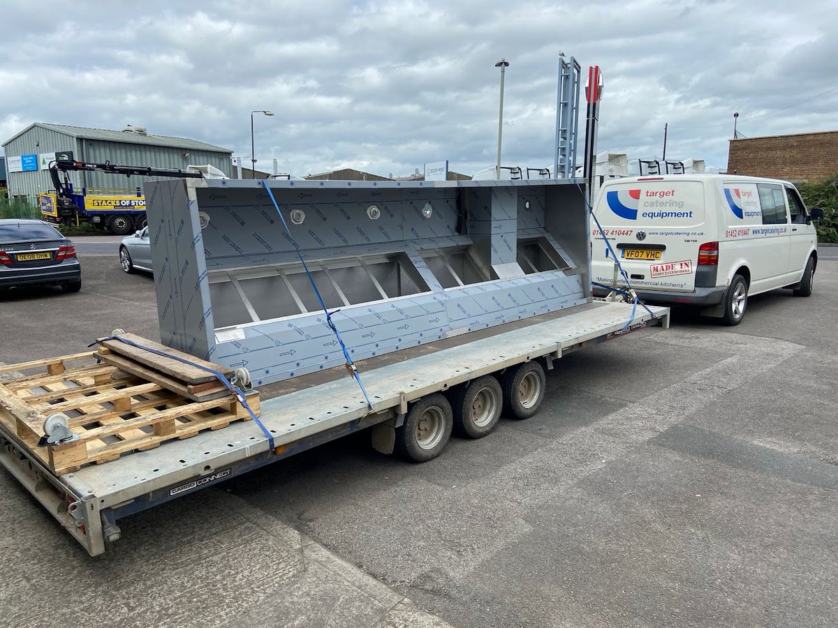 Personal delivery direct to your door!!🚛🏠

🎯Targets commercial ventilation system🎯

#targetcatering #targetcateringequipent #gloucestershire #targetcommercialkitchens #commercialkitchenequipment #madeingloucestershire #stainlesssteelfabrication #commercialkitchens
