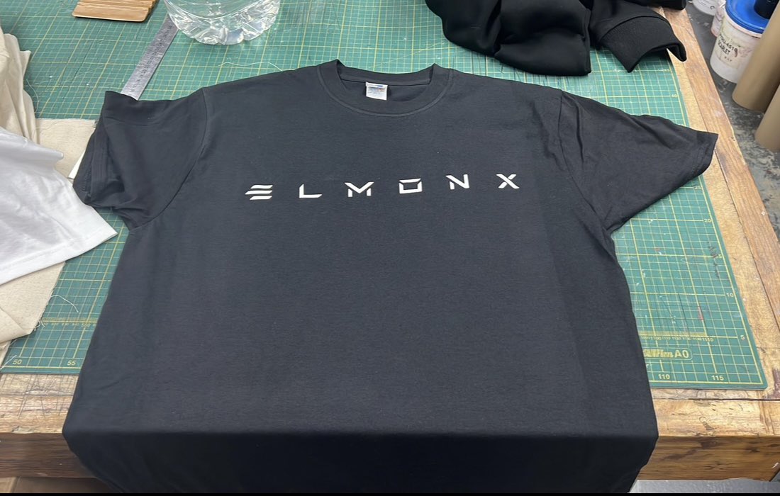 elmonx_official's tweet photo. Spot @jacobelmon walking through Comic-Con New York on Thursday, October 12th, wearing an ElmonX T-Shirt, and prove you own an ElmonX collectible to be given a FREE t-shirt! ❤️‍🔥

Super limited availability, first-come, first-served! ⚡️ https://t.co/PB0ejpPNEQ
