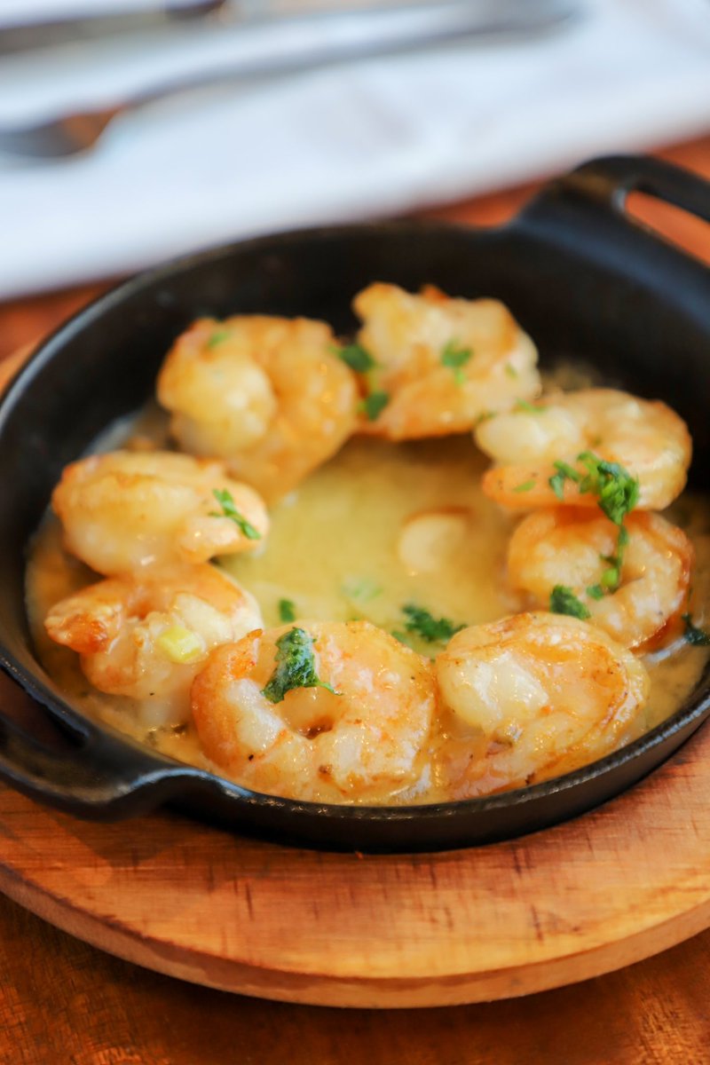 What’s your favorite antipasti at Casa Santo Stefano? We suggest starting with the Gambino Mediterraneo.🍤 This appetizer includes sautéed shrimp in “Gambino” Prosecco sauce, garlic and citrus.

To book a reservation with your favorite people, visit casasantostefano.com.