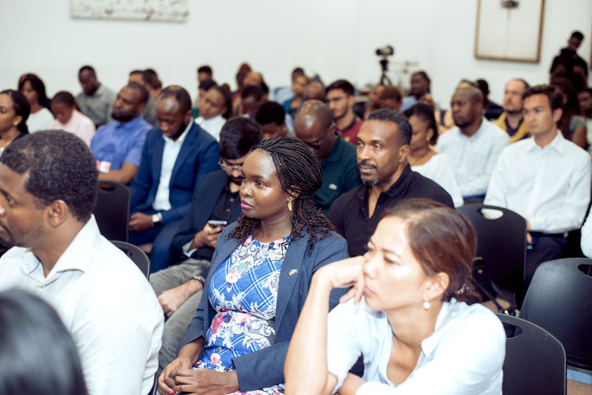 omoklin's tweet image. Last week Thursday, we hosted investors, development partners, and Government agencies during #AESIS2023 Investor Meetup event in Dar. We celebrated milestones achieved so far in unlocking capital for startups and we look forward to accelerating our efforts in the coming year.