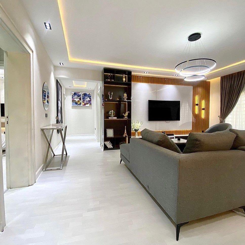 Uncle2Triplets's tweet photo. A classic 3 bedroom apartment, in Maitama, Abuja.

For Shortlet:

Long and short stay(s). 

Features;

• Sitting room
• 3 bedrooms, all en-suite 
• Guest toilet 
• Spacious and equipped kitchen 
• WiFi 
• 24/7 power supply.

Abuja, Nigeria. https://t.co/INa1drU5nf