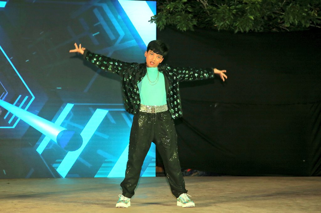 Yoshvas_Studio's tweet photo. #yoshvasdancestudio personal class students performance "The Best Twins " #first #year #anniversary #dance #show #personaltrainer #personal #class https://t.co/K8UQ5qtoCM