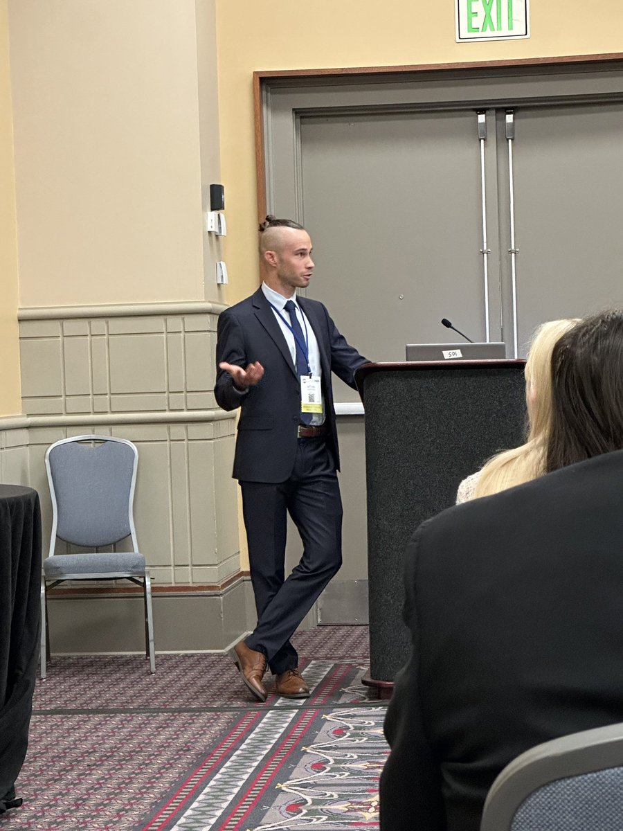 jonthewookie's tweet photo. @JasperseNathan absolutely crushing it on his presentation about #COVID19 vaccination outreach in the waiting room at @HarborUCLAEM.
#ACEP23 #WhyHarborEM https://t.co/iPkmZlWRvF