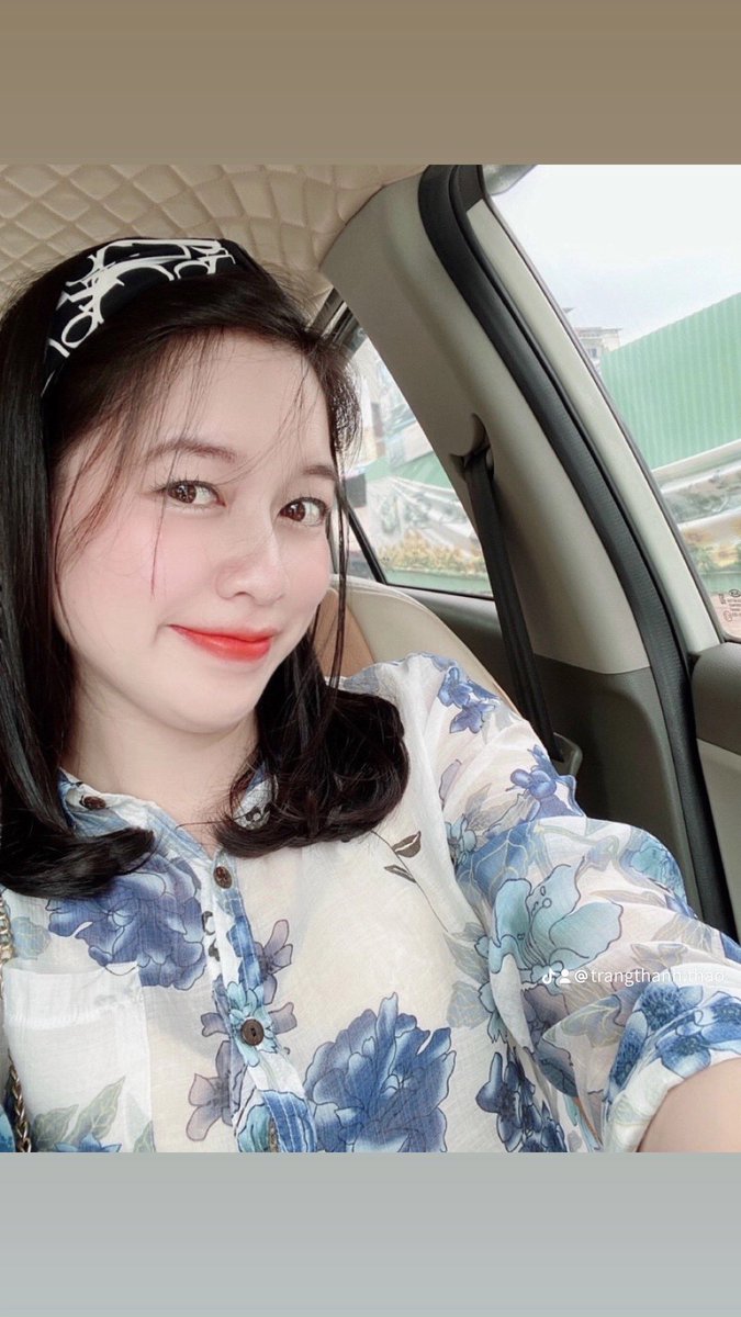 luckystar2k's tweet photo. Thế giới 8 tỉ người gặp được nhau là cái duyên, hay là anh cho em mượn nốt 8 tỉ để mình vừa có duyên vừa có nợ 😉😉😉
- - - - - - - - - - - - - - - - - - - - -
Trăng Thanh Thảo https://t.co/P7BDNb7Umu
