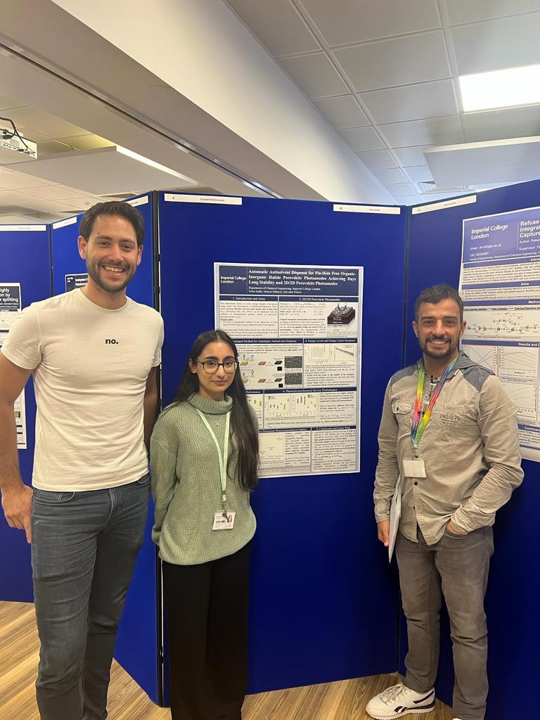 It was a proud moment to see the fantastic poster presentations of Neha and Noof, two MSc students working with my help in the @EslavaGroup on perovskite and organic #photoelectrodes for efficient and stable #solar #watersplitting! 
@imperialcollege @ImperialChemEng