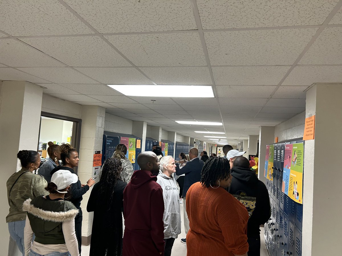 Israel Vance (@israelavance) on Twitter photo Suttonโs own, Mr. Lloyd engaging teachers in meaningful discussion and reflection about personalized learning for our PL Day. ๐ช <a href="/SuttonCougars/">Sutton Cougars</a> <a href="/MerriweatherEDU/">Dr. Dominique R. Merriweather</a> <a href="/fhenderson1908/">Felicia Henderson</a> Suttonโs own, Mr. Lloyd engaging teachers in meaningful discussion and reflection about personalized learning for our PL Day. ๐ช <a href="/SuttonCougars/">Sutton Cougars</a> <a href="/MerriweatherEDU/">Dr. Dominique R. Merriweather</a> <a href="/fhenderson1908/">Felicia Henderson</a>