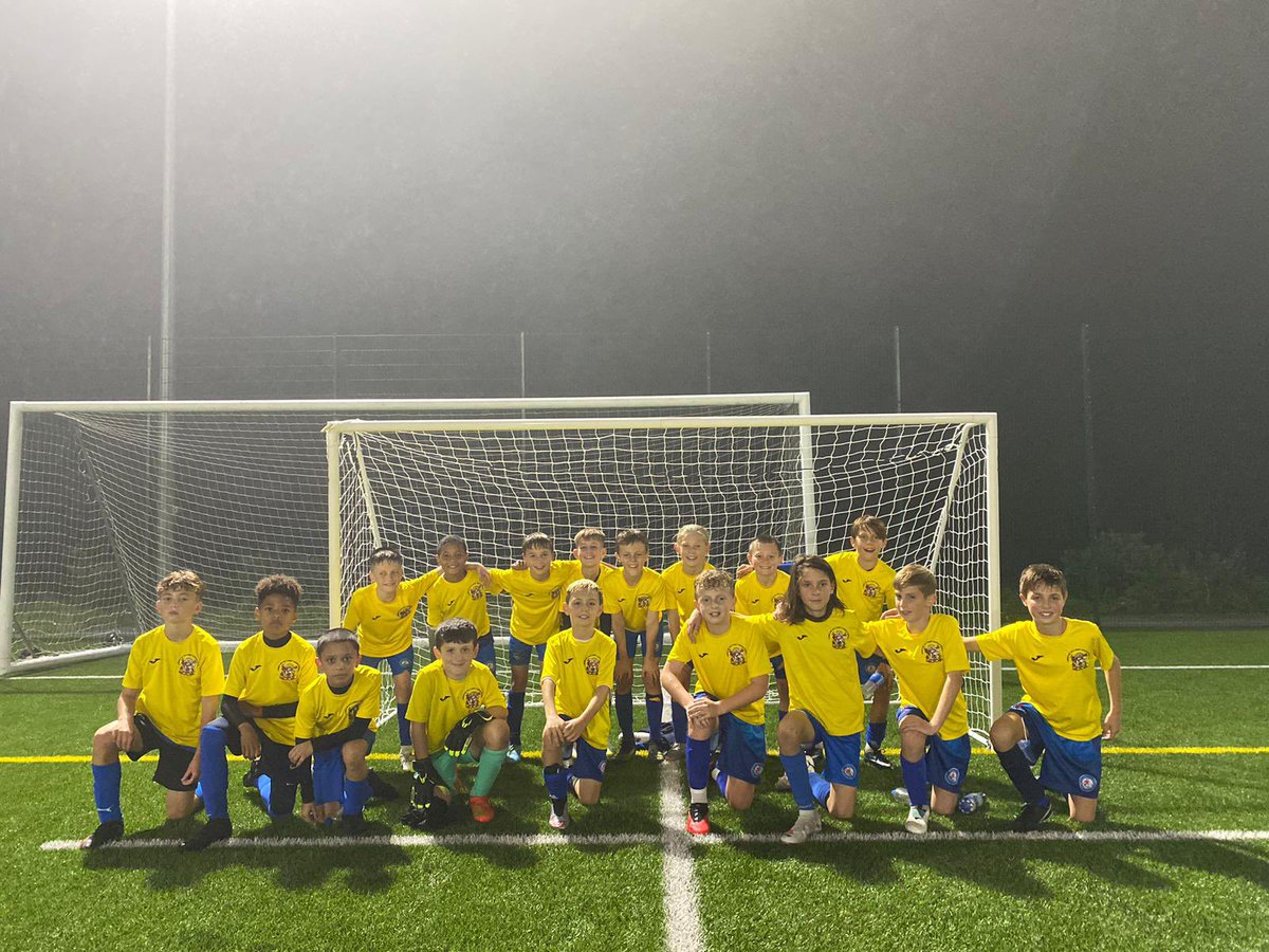 CVSFA's tweet photo. A busy week of football for our U11 Boys, as we hosted @RCTSFA at @oceanparkarena1 before travelling to @PembsSFA for a first @WSFA_InterAssoc group match of the season.
Lots of terrific football on display to begin what could be an exciting year.

#SchoolCountyCountry https://t.co/Kc9kVQEojJ