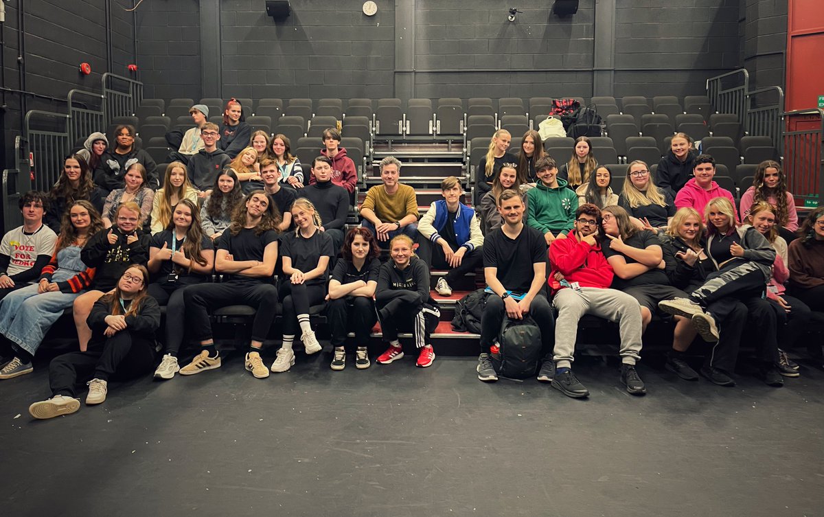 It was fantastic to meet and talk with the next generation of actors in the last few days. Here's our Artistic Director, Tim Evans meeting with students at @HerefordArtsCol