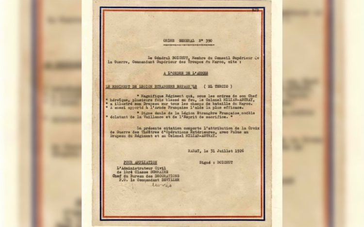 PlataformaMill1's tweet photo. El 31 de julio de 1926, #LaLegión recibiría la "Cruz de Guerra del Teatro de Operaciones Exteriores, con Palma de Oro" por las propias manos del General y Jefe del Ejército de #Francia en #Marruecos, General #Boichut, tras su visita a #DarRiffien.
https://t.co/ELYGJS9QHj https://t.co/PN4Z2sN7di