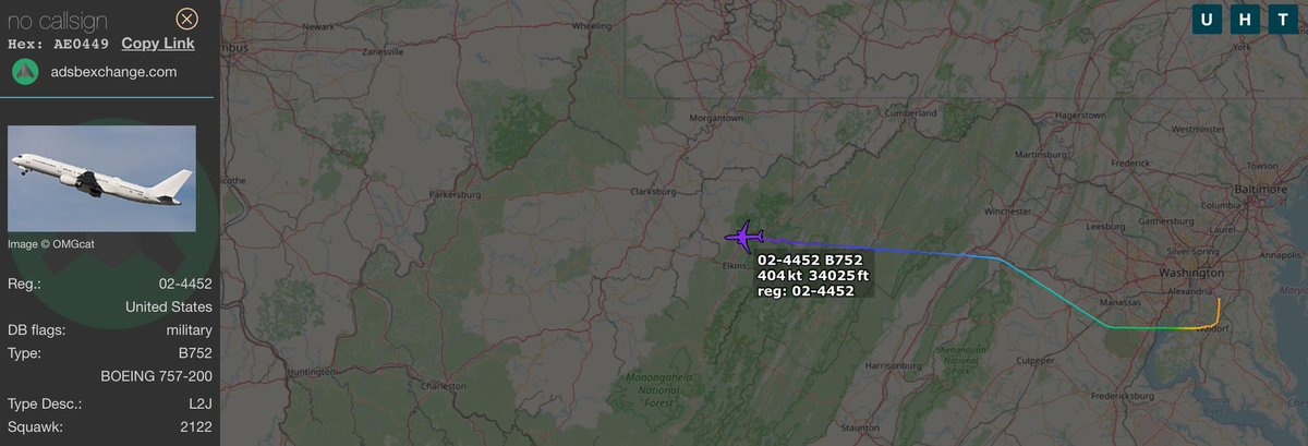 02-4452 (#AE0449) heading west out of Joint Base Andrews. 

#C32B #Boeing #B757 #Aviation #AvGeek #AvGeeks #757SAV #Gatekeeper #TheGKs #TheGatekeepers