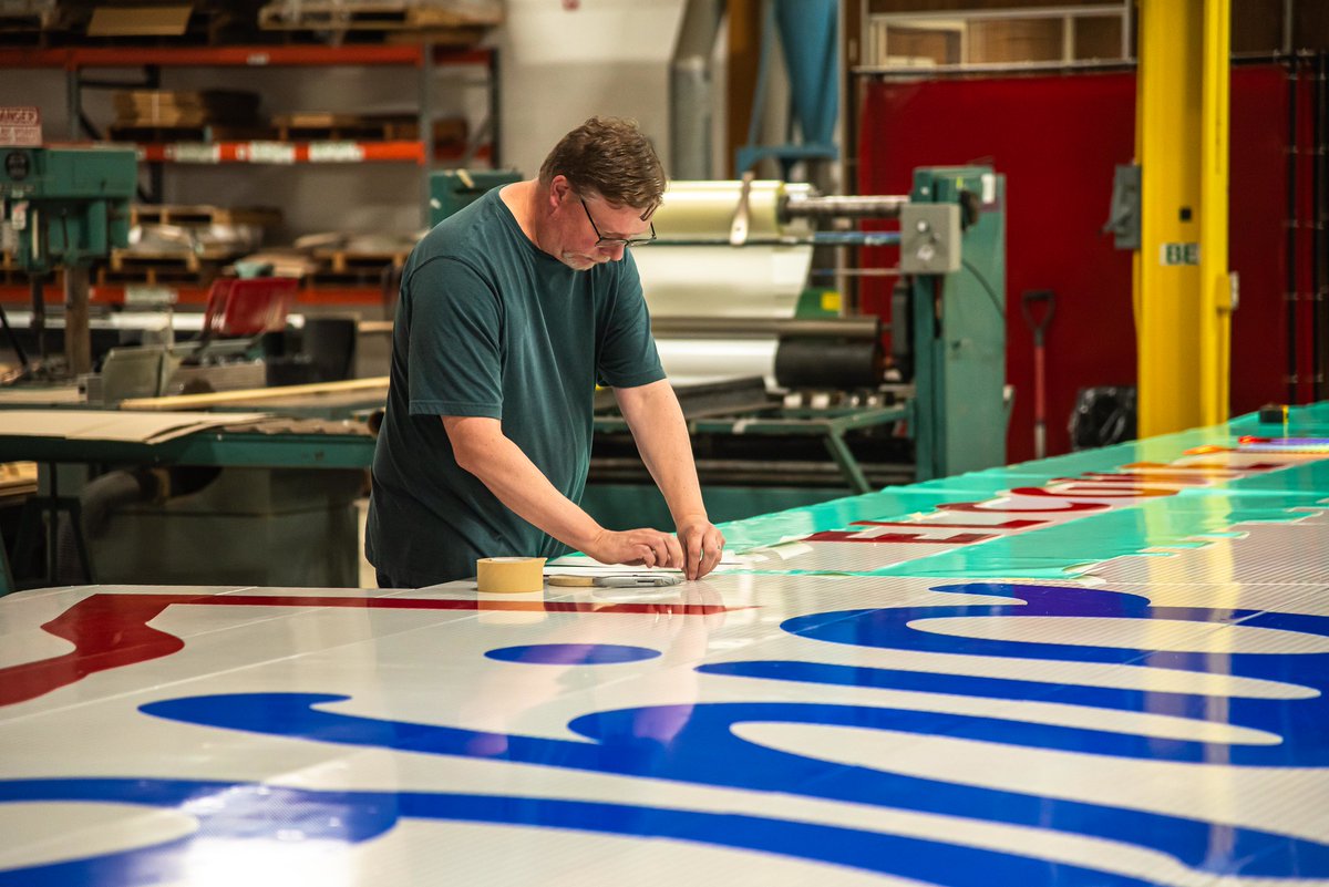 Let's all just take a moment this #WorkerWednesday to appreciate the people who fabricate highway signs for the ENTIRE state: the #ODOT Sign Shop. These great folks cut, paint, stencil, and assemble all the signs that you see along state, federal, and interstate routes in Ohio.