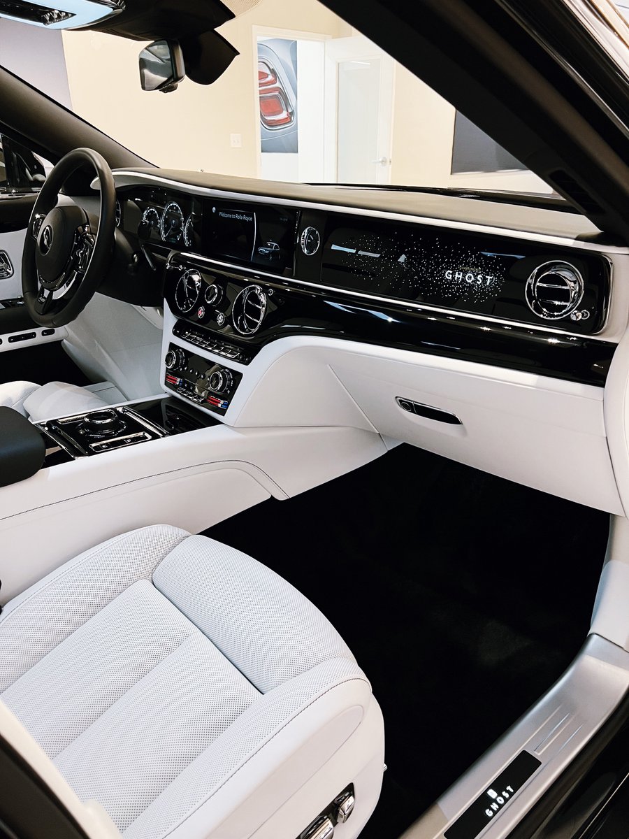JoeW6_'s tweet photo. White on White Ghost https://t.co/mmnu57RHbL
