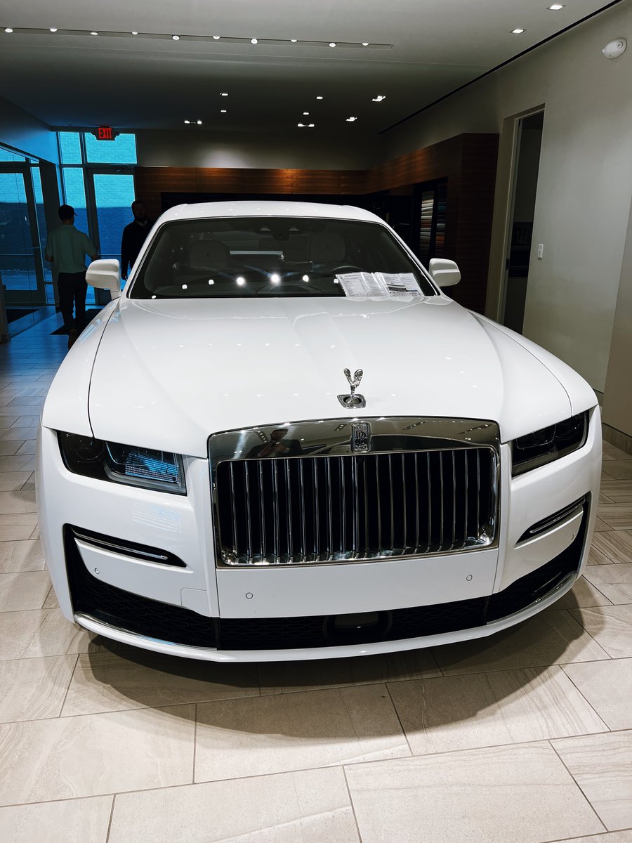 JoeW6_'s tweet photo. White on White Ghost https://t.co/mmnu57RHbL