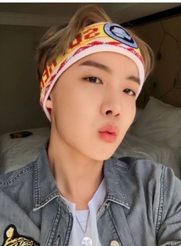 @urmyhopeHOPE (@jhopebts754346) on Twitter photo 