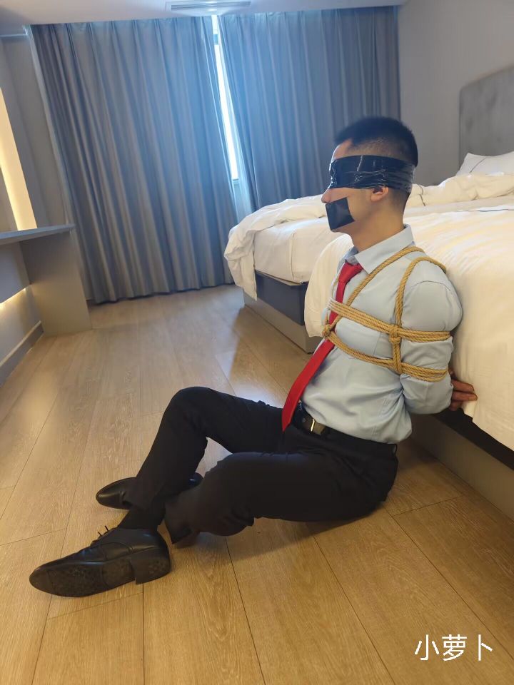 很久没有出镜了，希望朋友们喜欢，喜欢的朋友记得点个赞