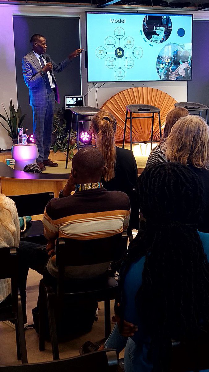 barefootlaw_org's tweet photo. HAPPENING NOW: The BarefootLaw at 10 celebration in the Hague has begun. 

#BFLat10 #a2j https://t.co/lShekBAVkE