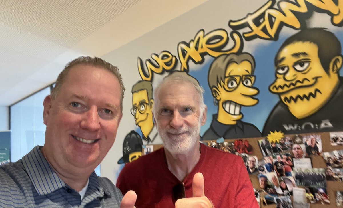 SigiJ's tweet photo. See who's visiting our @intellitynet HQ in Schwabach: A fellow #MSExchange MVP and good friend Norbert Klenner! Excited that he likes our offices and the graffiti #wearefamily #intellitynet #IamMEC #ExchangeRocks https://t.co/0CuOxtx5Na