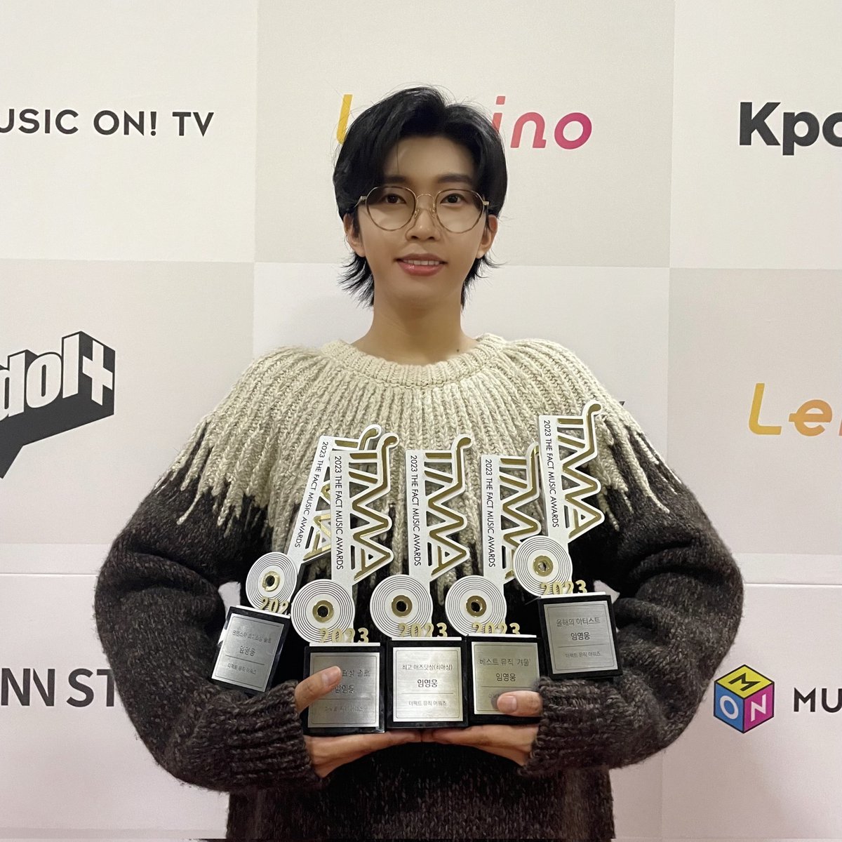 limyoungwoong's tweet photo. [2023 더팩트 뮤직 어워즈] 

아티스트 임영웅의
최다 득표상 - 솔로 부문🏆
팬앤스타 초이스상 - 솔로 부문🏆
최고 애즈닷상(최애상)🏆
올해의 아티스트🏆
베스트 뮤직 겨울🏆 

5관왕 수상을 축하합니다 

#임영웅 #limyoungwoong
#임영웅_Do_or_Die #임영웅모래알갱이
#임영웅더팩트뮤직어워즈5관왕 https://t.co/VYYiqmhXP9