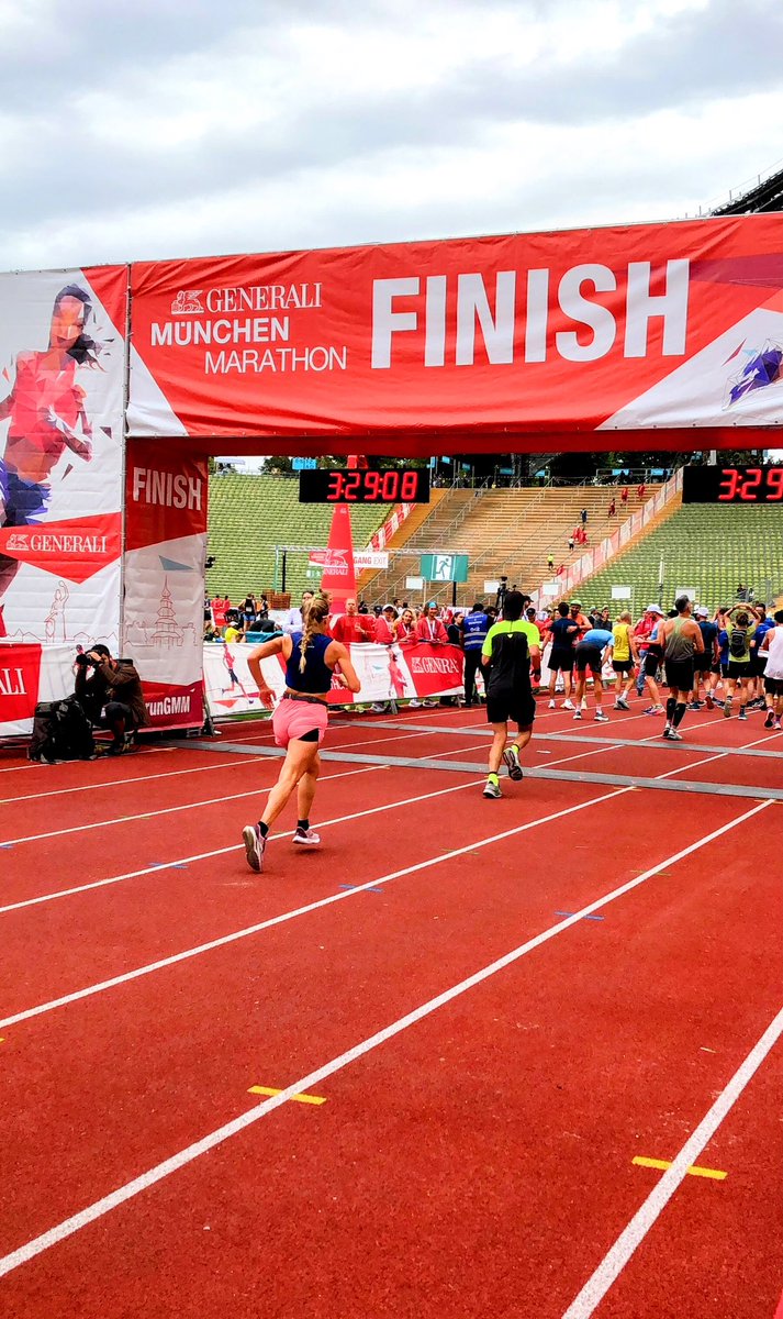 OljaWeigl's tweet photo. Not just a trivial Sunday long run 🏃‍♀️ I ran my 2nd marathon and managed to achieve my new PB 3:28 🎉 Absolutely happy about my new personal record and looking forward to next challenges 🤗

#marathon #marathonwoman #happyoctober #autumnfitness #runfast #personalbest #runderful https://t.co/nEvHwarigN