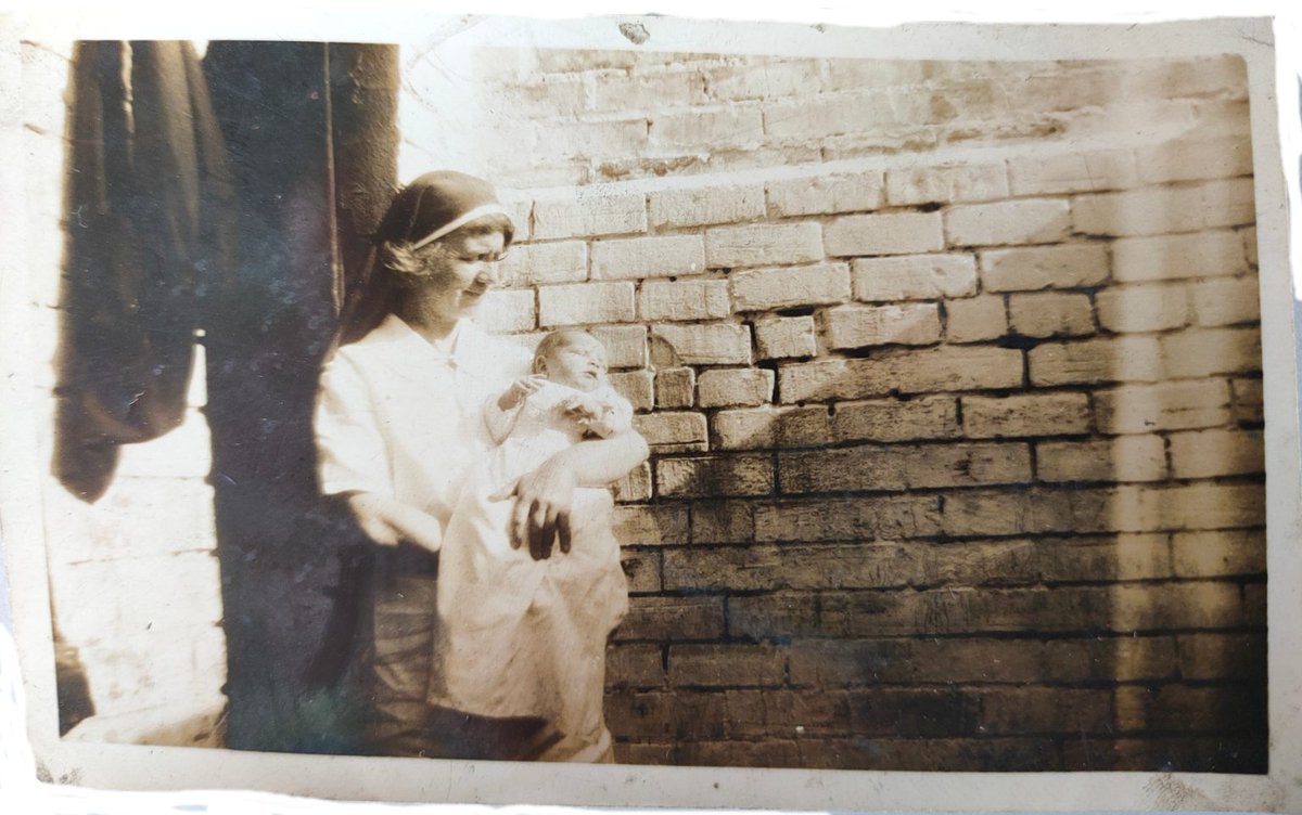 EpidemicBelfast's tweet photo. Meet Mrs Moffat, a 1960s' Belfast midwife whose bag was found decades later in an attic still containing her tools.
 
With @EastSidePship, we’ve recreated her working life with objects, videos and posts by @_caitlin_smith and @ianmillerhistor

Read more: https://t.co/cMzdIE5TqR https://t.co/FEDdsqETEG