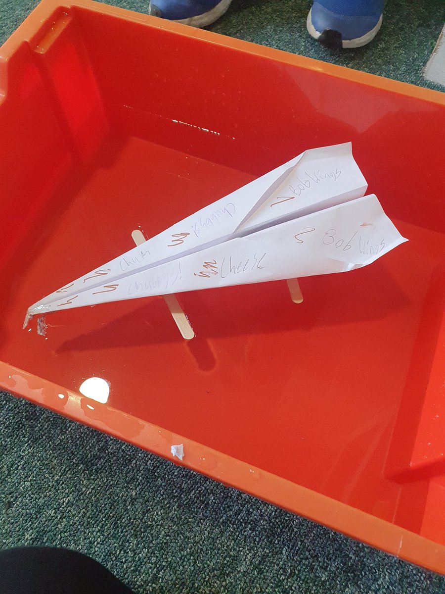 whatsonatcampie's tweet photo. We have some budding aeronautical engineers in P6B. Design brief: design and build a plane that will fly and float. These planes performed very well on the float test 5/5! #STEM #HatchetGaryPaulsen https://t.co/Wr7FsSFH0D