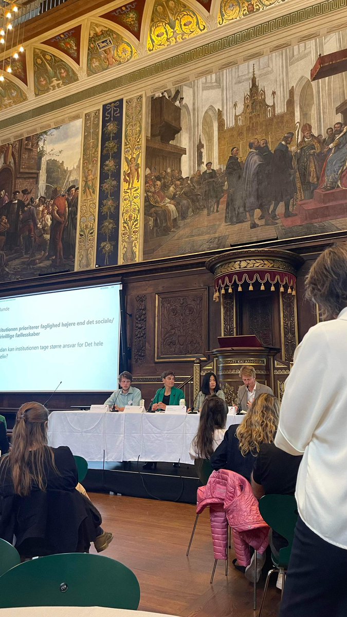 Har i dag været til studietrivselskonference arrangeret af <a href="/UFM_MIN/">Uddannelses- og Forskningsministeriet</a>, <a href="/koebenhavns_uni/">Københavns Uni</a> og <a href="/djoef/">Djøf</a>.
Vigtigt vi har fokus på det hele studieliv! #dkpol #uddpol