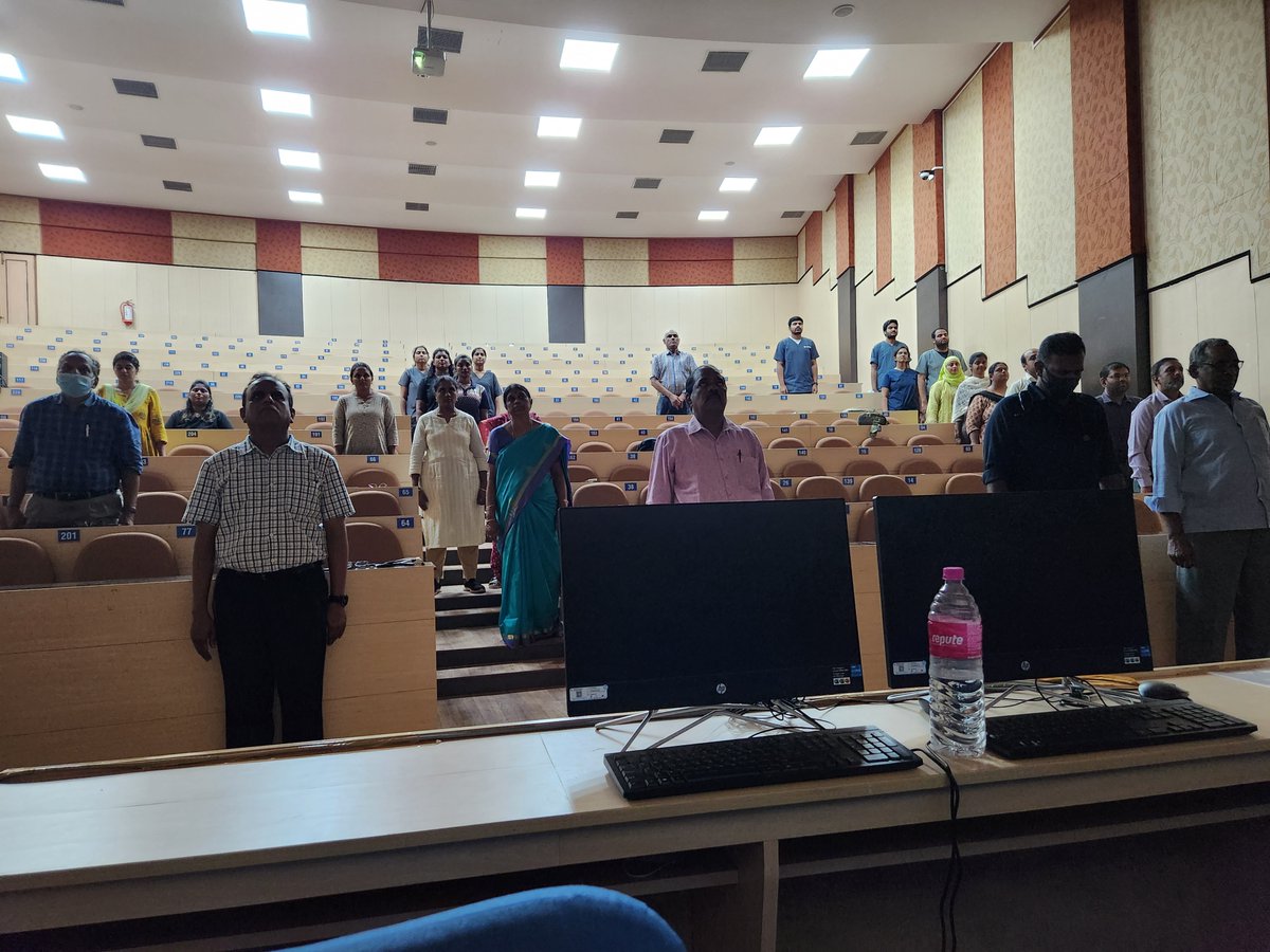 ReddyMudium's tweet image. #enhancedproductivity
#improvedefficiency
#Innerengineering 
#tools of empowerment 
#thebestgifttohumanity
Doctors at SMC #neckpractices
#yogaforsuccess 
#yogaforpeace
#nadishudhi