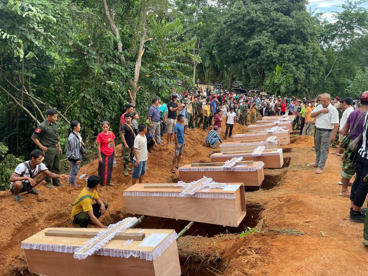 EstherZeNaw's tweet photo. I am sorry for the horrific pictures. 
But they are the real-time images of what we are suffering under the military’s war crimes. Believe it or not. #WhatsHappeningInMyanmar https://t.co/wITVkRcfqq