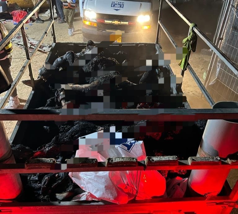 GRAPHIC WARNING⚠️ DEVASTATING: Corpses of Israeli Man, women and children who were burned alive by Hamas Palestinian terrorists. Hamas = ISIS.