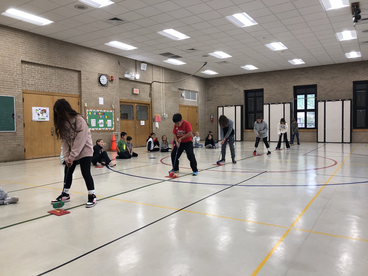 Mrs King putting. Takes patience.