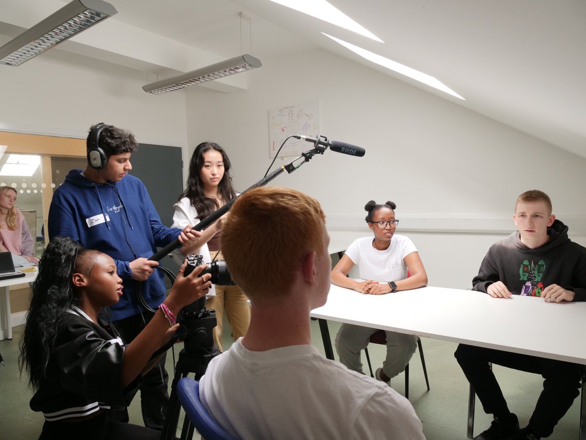 We have a couple of spaces left for our 4-day Filmmaking October Workshops open to young people age 15-25: Mon 16th - Thursday 19th 11am-4pm! If interested, apply here forms.office.com/e/2cAHx82mst by 5pm this Friday & a member of the team will be in touch with next steps 🤩