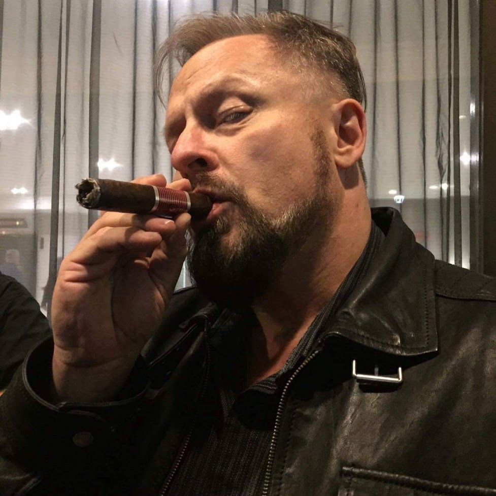 HypotheticIsle's tweet photo. We start the Witching Season with artist Richard Pace to talk about his new collection of spicy witch drawings, COVEN (crowdfunding now!), with detours into clothing etiquette in the Land  of Oz, old New Warriors and much  much more.
Listen in here-- https://t.co/3vbH3kwxVy https://t.co/ceq6aDL6gu