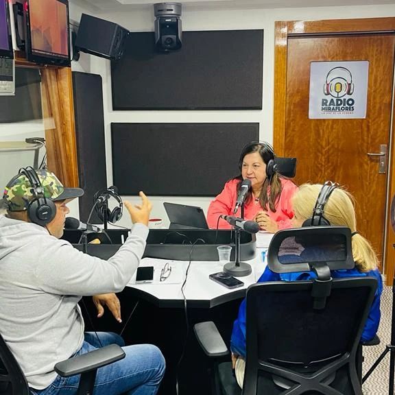 ¡Hoy es un día de celebración!

Felicito a todo el increíble equipo de <a href="/SomosRMNoticias/">Radio Miraflores #LaVozDeLaVerdad</a> en su 7° Aniversario. Durante estos años, Radio Miraflores ha sido la Voz de la Verdad, brindándonos información y entretenimiento de calidad. 

¡Gracias por su labor y compromiso! 🎉🎙️
