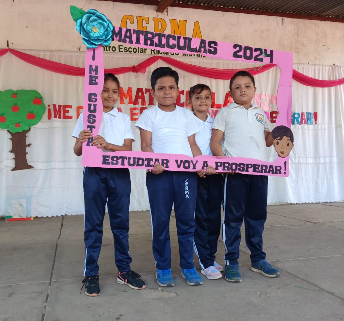 🇳🇮A poco días de haber inaugurado el proceso de matricula 2024, ha transcurrido con mucho éxito y padres de familia aseguran ya el pan del saber✨

#FSLNDignidadNacional 
#CBCpatria21