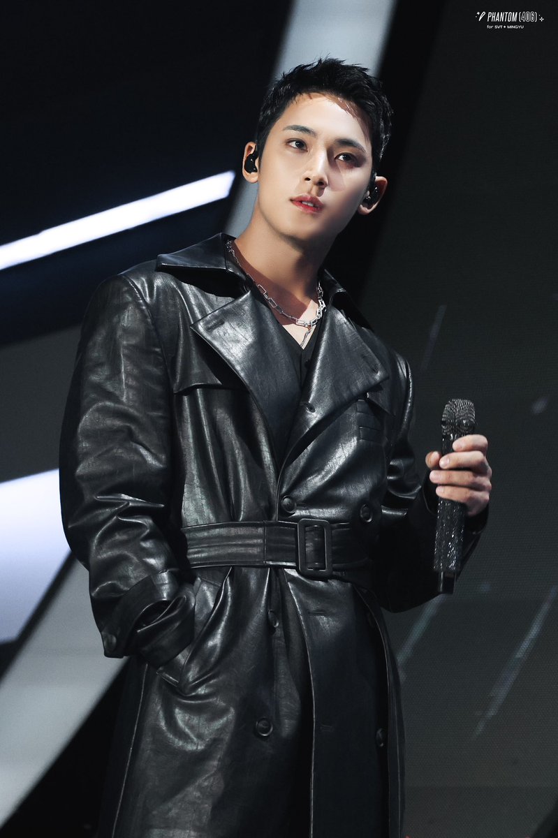 ph970406's tweet photo. 231010 TMA 

신.

 #세븐틴 #민규 #MINGYU https://t.co/8gDWueu7vu