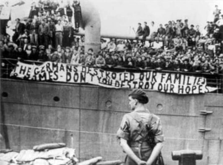 FbUtshab's tweet photo. Jewish Refugees 1947
Can you see the Jewish Sign Banner ? "𝗧𝗵𝗲 𝗚𝗲𝗿𝗺𝗮𝗻𝘀 𝗗𝗲𝘀𝘁𝗿𝗼𝘆𝗲𝗱 𝗼𝘂𝗿 𝗙𝗮𝗺𝗶𝗹𝗶𝗲𝘀. 𝗣𝗹𝗲𝗮𝘀𝗲 𝗱𝗼𝗻'𝘁 𝘆𝗼𝘂 𝗗𝗲𝘀𝘁𝗿𝗼𝘆 𝗼𝘂𝗿 𝗛𝗼𝗽𝗲𝘀"
Palestine embraced Jewish Refugees with open arms &amp; Israel thanked  Palestine with Genocide https://t.co/mLjo8TwEin