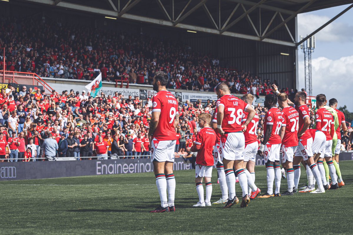 Wrexham_AFC's tweet photo. On #WorldMentalHealthDay, we encourage our supporters to join us in breaking down the barriers surrounding mental health.

Each and every day it is important to remember that it is okay to not be okay. 

Reach out to those around you, we’re all in this together ❤️ https://t.co/TzQ2x8JFLd