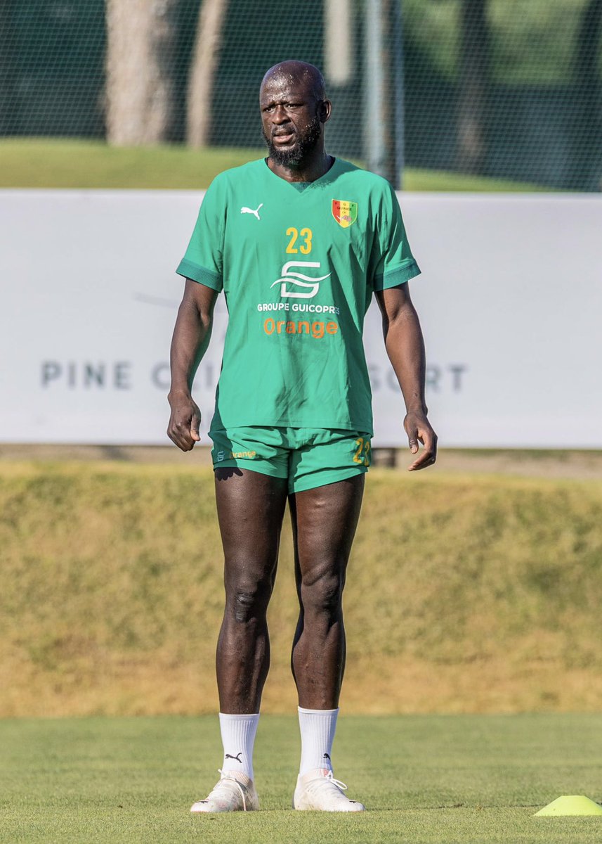 SportContents's tweet photo. 📸 Les 6️⃣ nouveaux visages du #SyliNational : 

Abdoulaye Touré / @HAC_Foot 
Mohamed Soumah / @KAAGent 
Karim Cissé / @ASSEofficiel
Fodé Guirassy / @FrancsBorains 

#ExpertsFoot224 #GbinGbinSo https://t.co/de4IbJJ9XJ