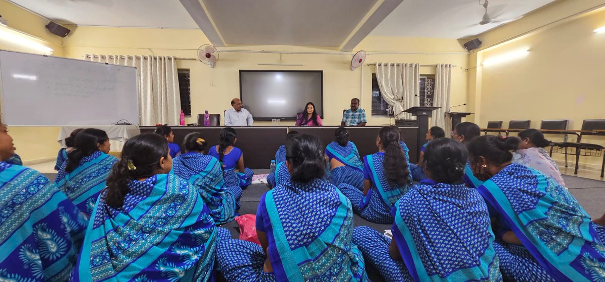 बच्चे परिवार, राज्य और देश के भविष्य होते हैं। बच्चों को कुपोषण से बचाना राज्य सरकार की प्राथमिकता है। बच्चों को कुपोषण से बचाने के लिए विभाग पूरी तत्परता, सजगता और प्रतिबद्धता से कार्य कर रहा है। राज्य को हर हाल में कुपोषण मुक्त करने की दिशा में कार्य करना है। ....