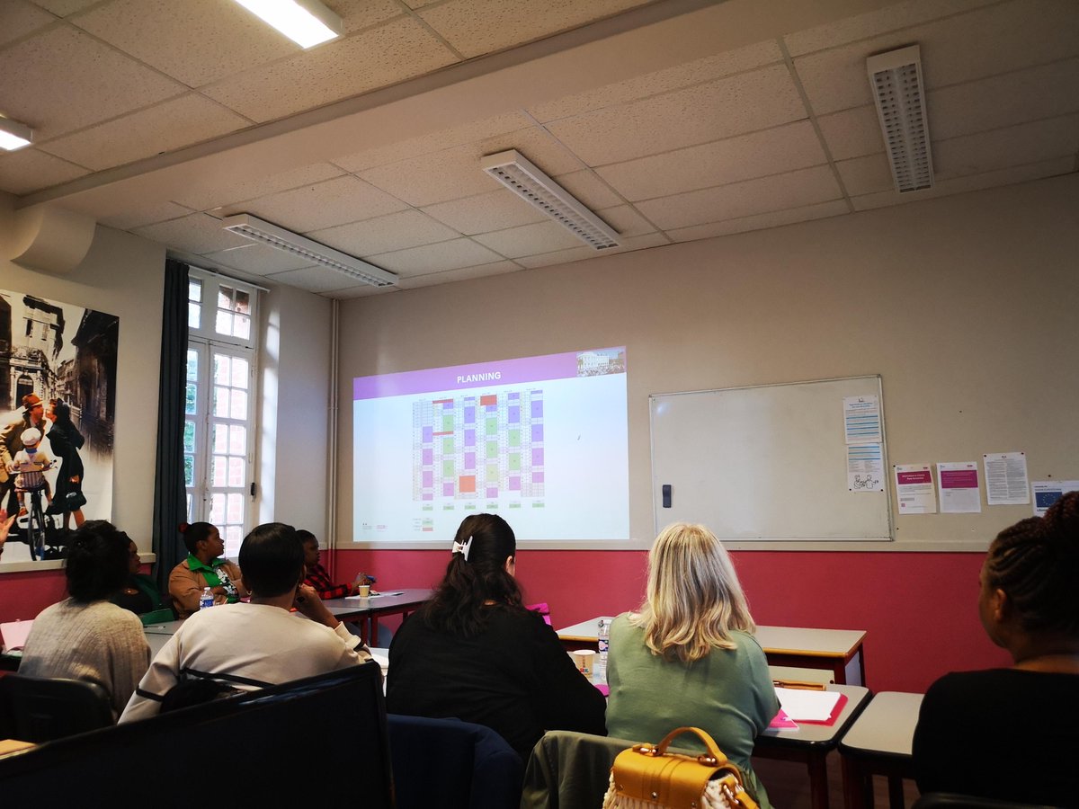 AubSante's tweet photo. C’est le cas pour l’AUB Santé qui accompagne une future auxiliaire de vie durant ses 6 mois de formation et de stage puis définitivement à l'issue de son diplôme. https://t.co/fXEEawkkBA