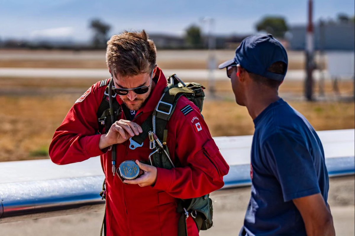 CFSnowbirds tweet picture