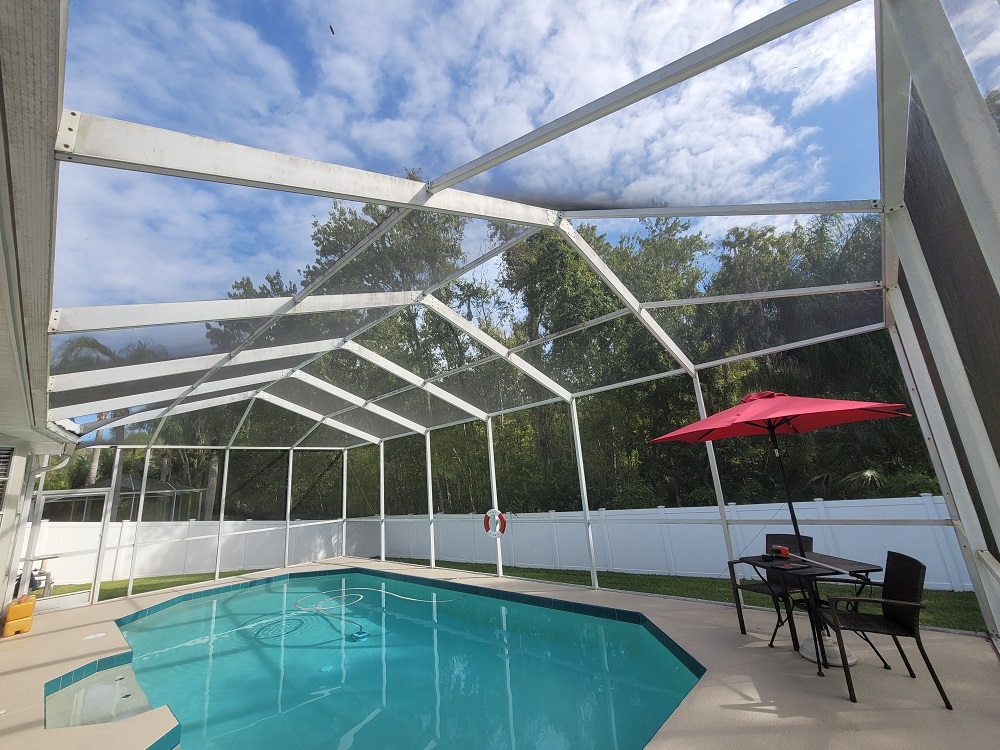 rescreeningfl's tweet photo. Consider American Rescreening LLC for all your screen repair needs to avoid debris from getting into your pool to protect your family from bugs and sun overexposure. Visit our website for more information!

#ScreenRepair https://t.co/WyrKbByp8c https://t.co/Jl8d7Jyi9y