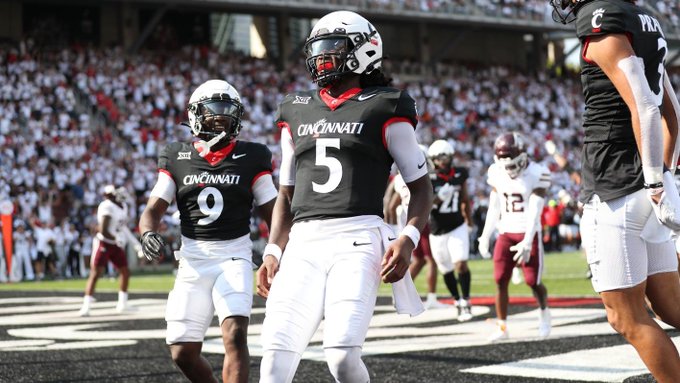 CFBHome's tweet photo. Week 7 DFS by @NCAAFNation247 
https://t.co/I95VFnr04m https://t.co/A2dIja4JRM