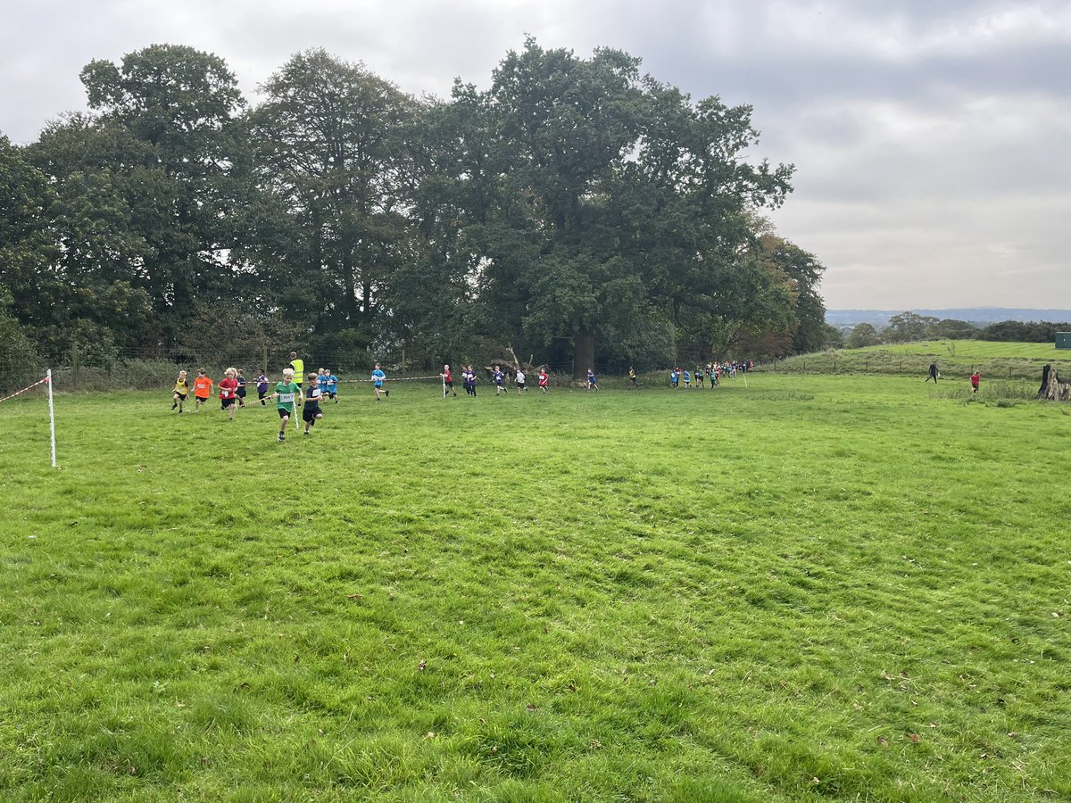 TWSSP's tweet photo. We’ve been to the wonderful @ChetwyndDP today for the first Primary Schools Cross Country event of the year. Great to see so many @TelfordWrekin schools participating. Thank you to @BBSPE students for volunteering as hares and marshals. @YourSchoolGames @ShropshireStar https://t.co/H3RG4jtCwZ