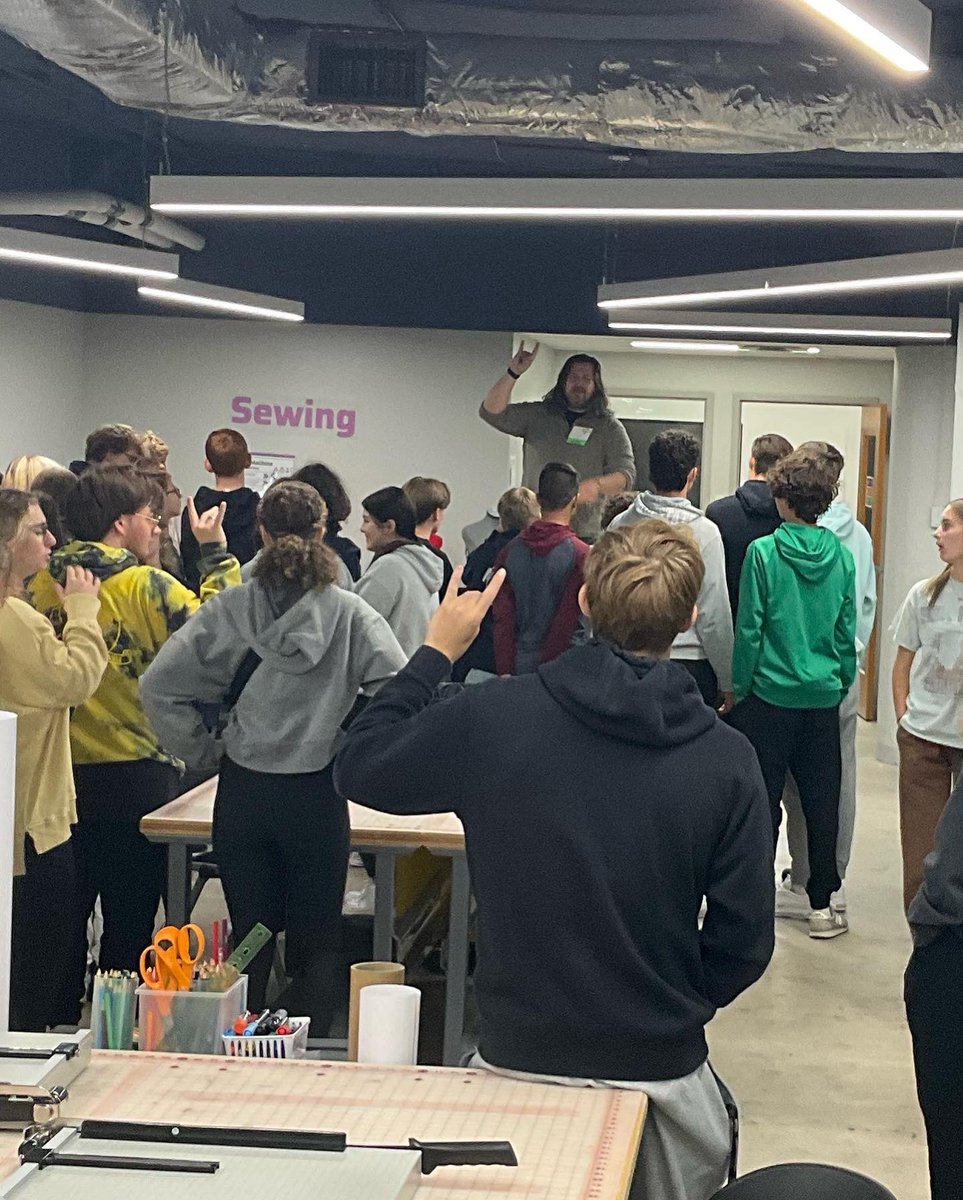 TroyMiamiCtyPL's tweet image. Welcome to the #MakerLab Bethel Schools students!

For group tours or more information, please contact Elijah Stephens at 937-573-2542 or at estephens@tmcpl.org.

The Maker Lab is located at 510 W. Water St., Troy, Ohio 45373.