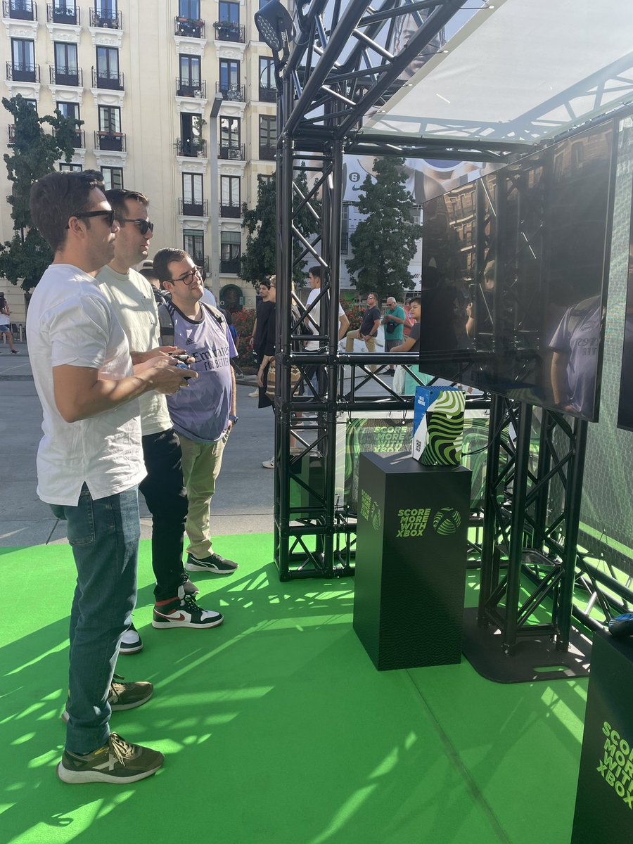 MartaSOrtigosa's tweet photo. ¿Quién se viene a echar una partida? #ScoreMoreWithXbox https://t.co/Lpe7lju9qE