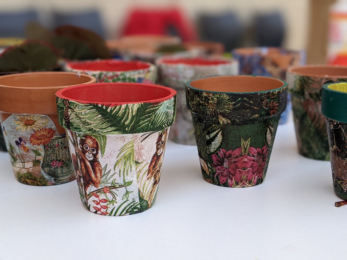 Yesterday, we were honing our decoupage skills, applying beautifully vibrant and interesting designs to clay pots. Some of our participants added colour accents to their pots using paint. It was a lovely session, perfect for a sunny Autumn day. Thank you <a href="/TNLComFund/">The National Lottery Community Fund</a> <a href="/SellyOakNNS/">Selly Oak Constituency N’hood Network Scheme (NNS)</a>
