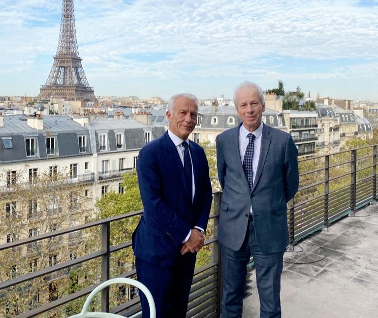 Le réseau d’entrepreneurs 🇫🇷 <a href="/medef/">Mouvement des Entreprises de France</a> est un acteur important des échanges 🇨🇦🇫🇷. Bonne discussion avec le Président Patrick Martin autour des priorités bilatérales comme la transition vers une économie bas-carbone et les minéraux critiques.